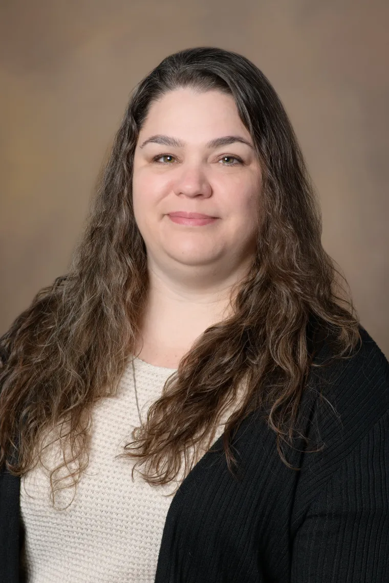 Tiffanie Cagle headshot 